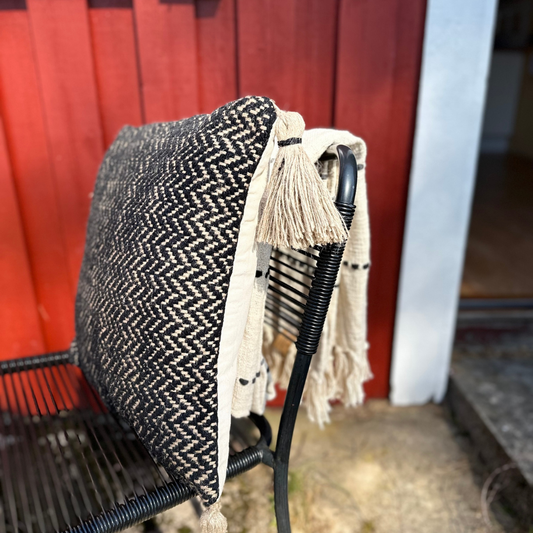 Kudde Ankita , Natur/svart 45X45