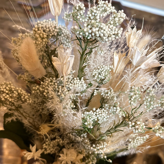 Mix bukett drömmar i vitt