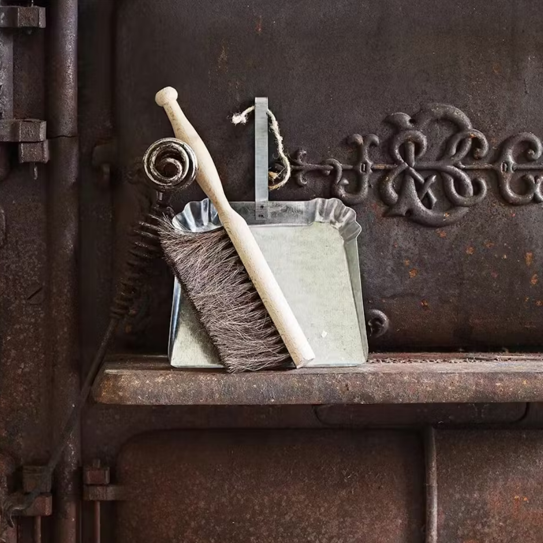 Sopskyffel Hugo och bordsborate i trä