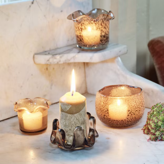 Ljuslykta Milla, Ljusbrun