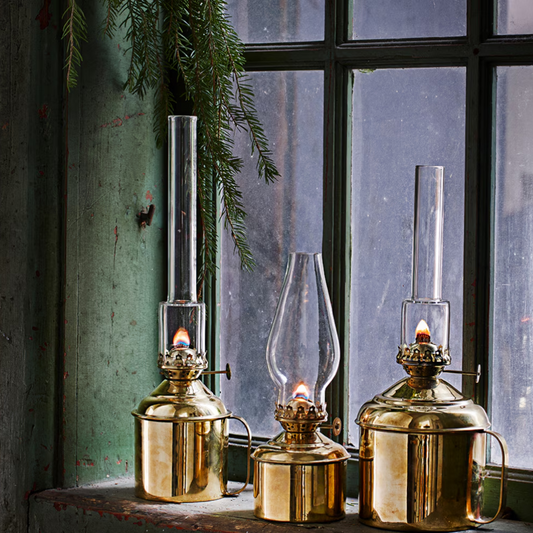 Fotogenlampa Haga, Mässing