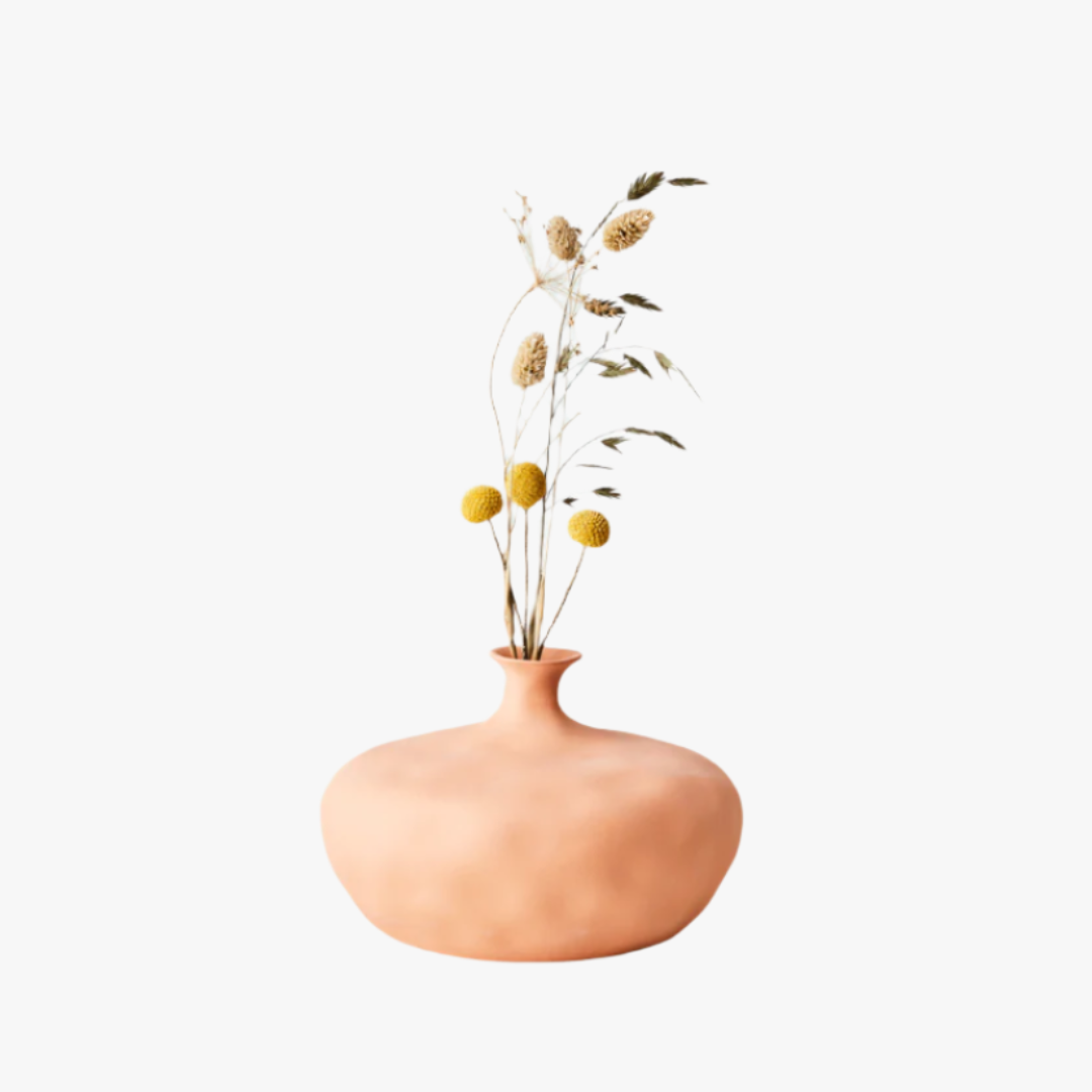 Vase, Saeed