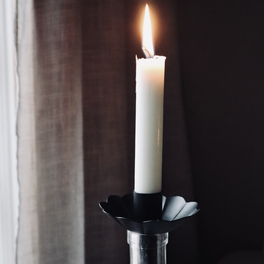 Ljushållare Gullan, Svart