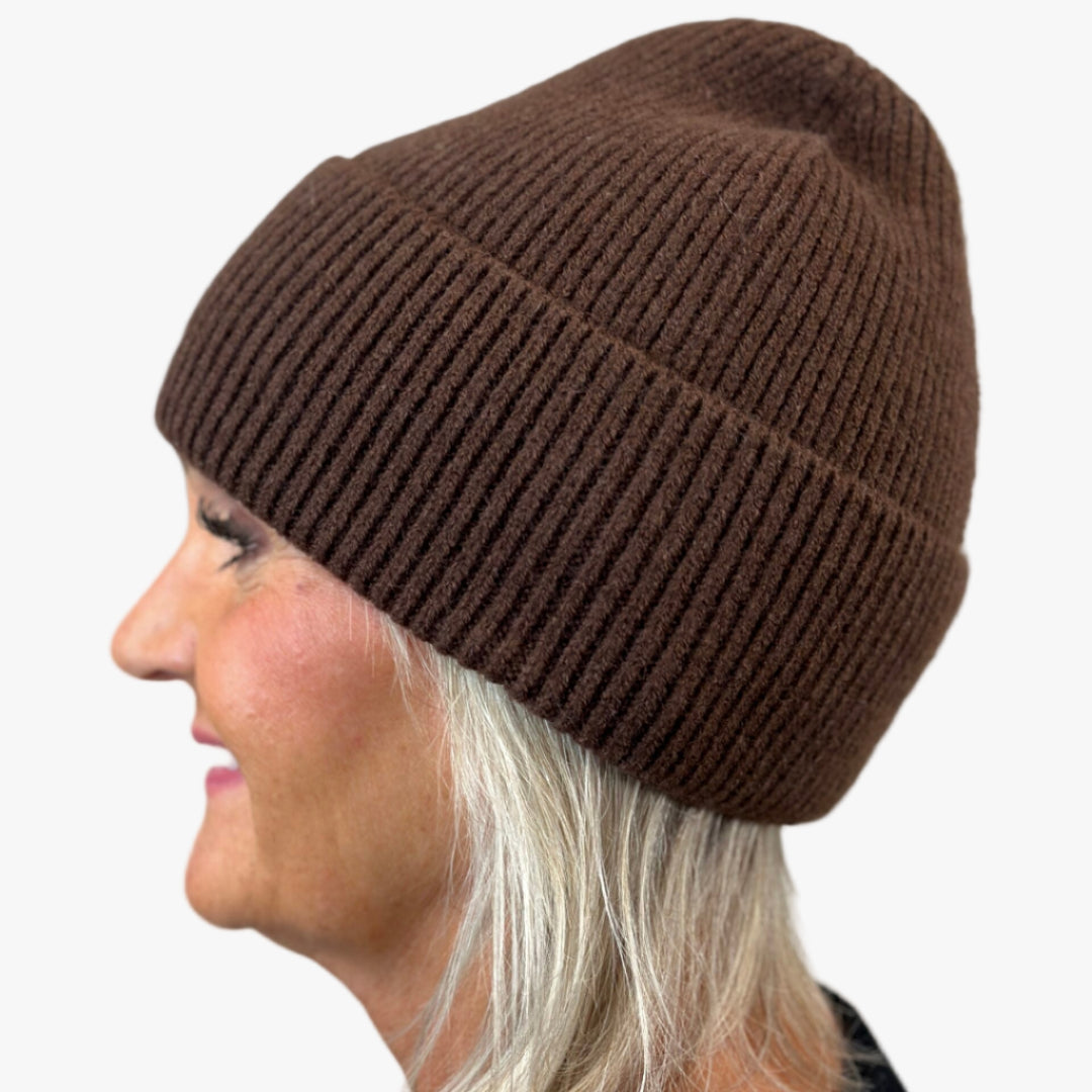 Stickad mössa, Brun