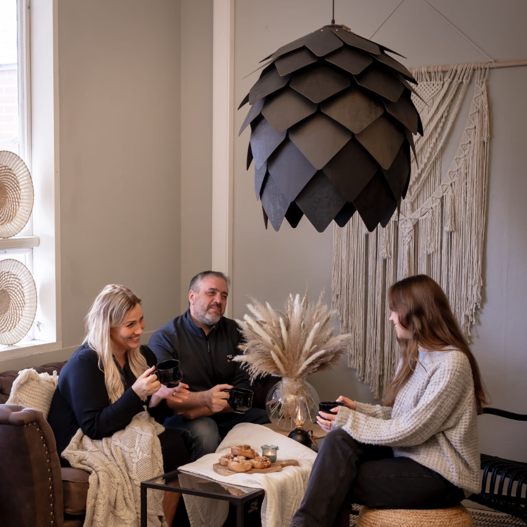 Taklampan Skogsgläntan, Valnöt