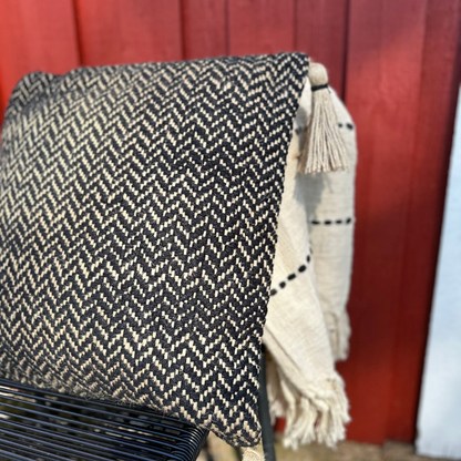 Kudde Ankita , Natur/svart 45X45