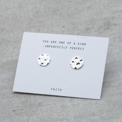 Hamrad bricka örhängen