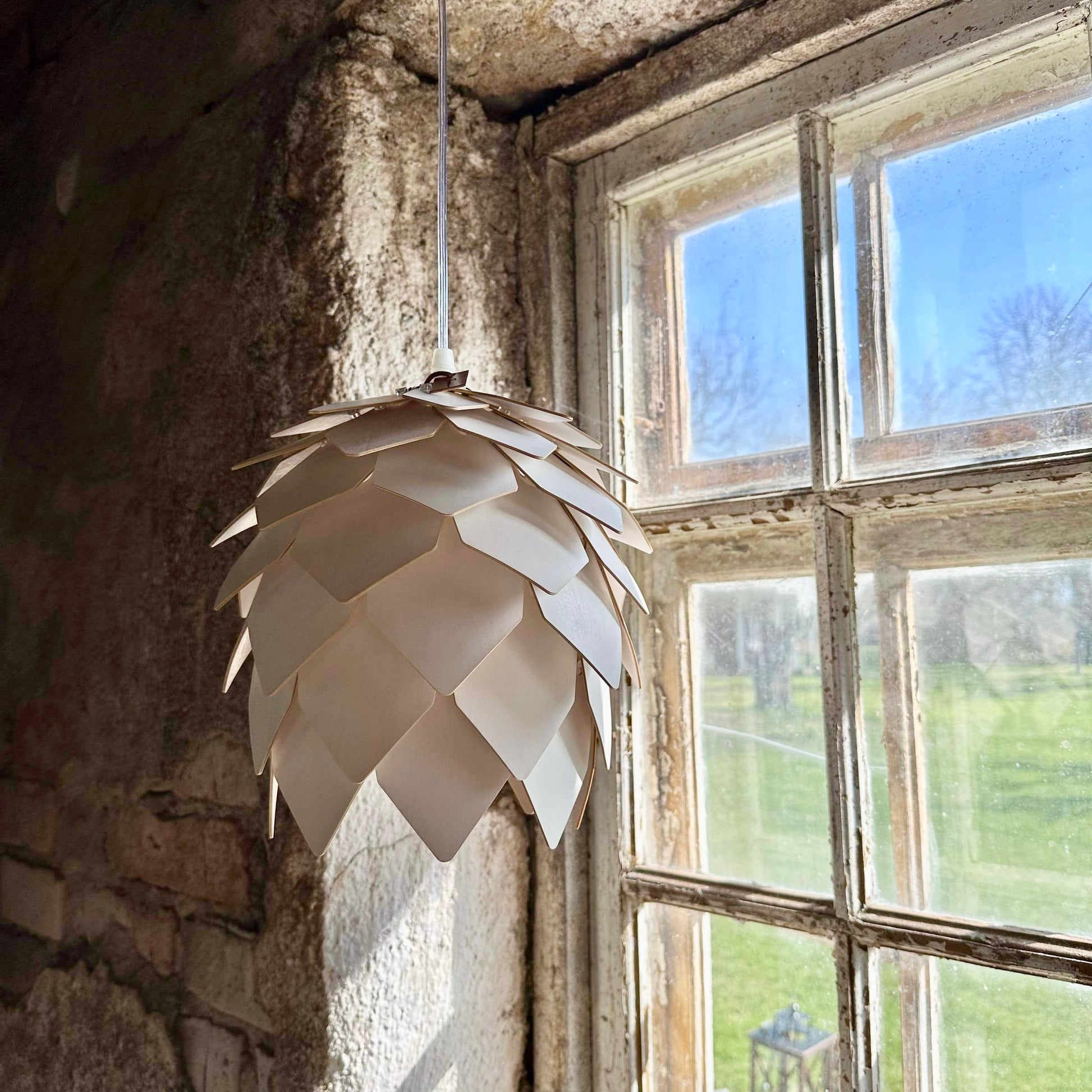 Frera design skogsgläntan kotte lampa