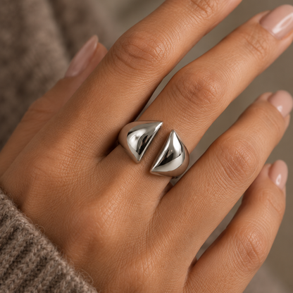 Ring Silver Embrace