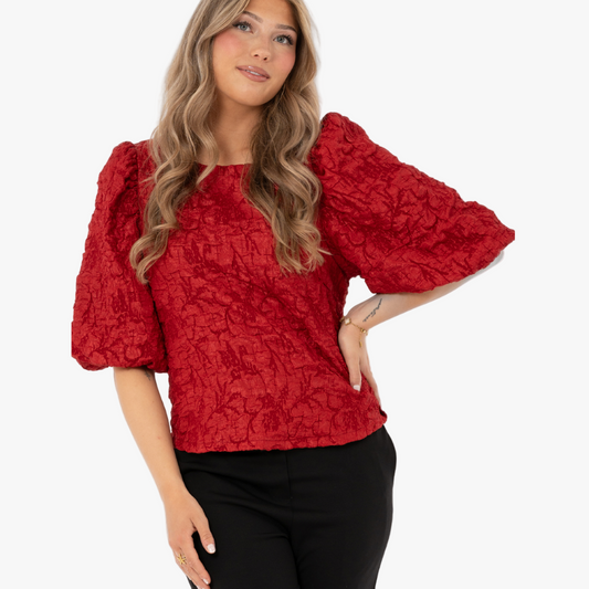Blus Belora, Ruby Red