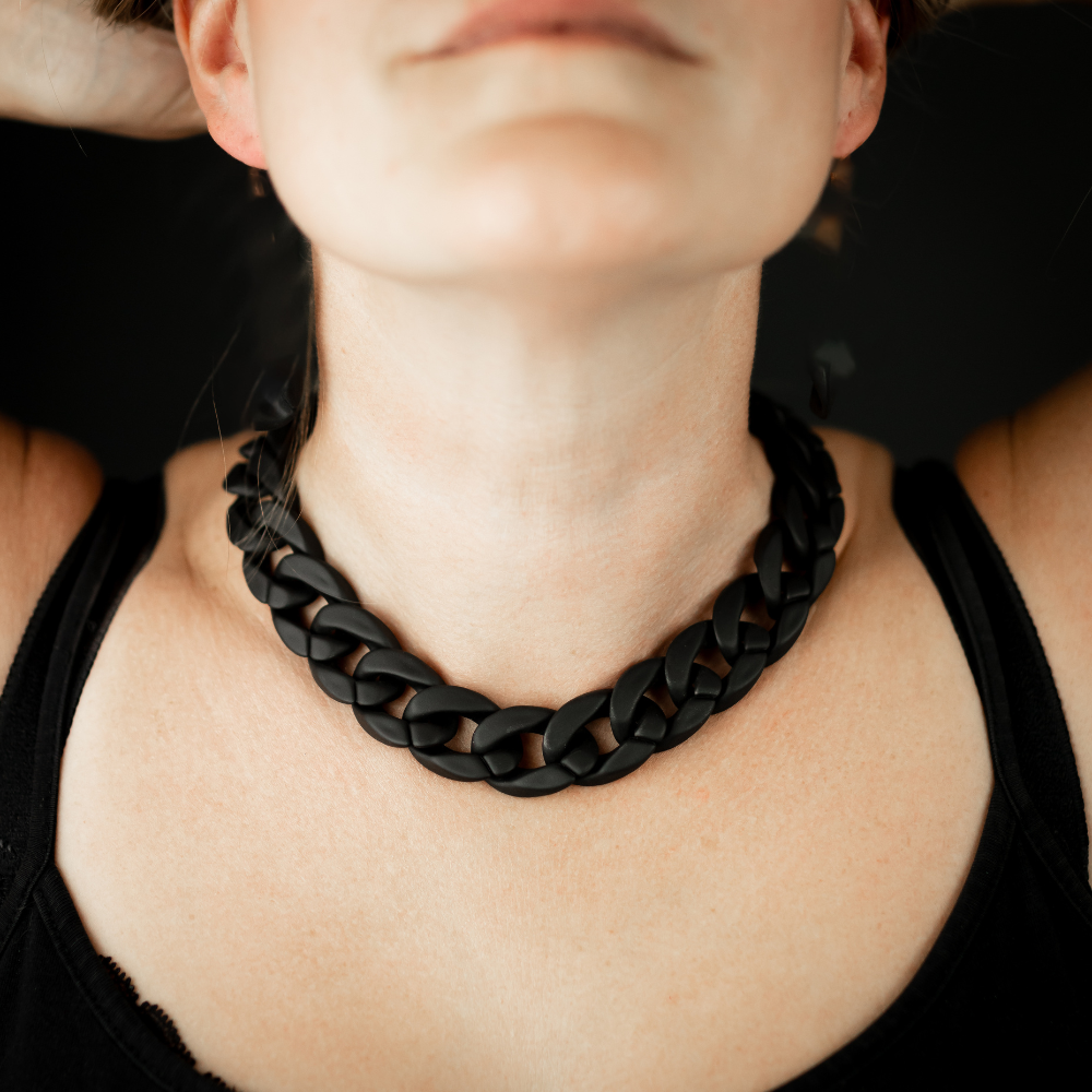 Necklace Chains Of Colour, Black