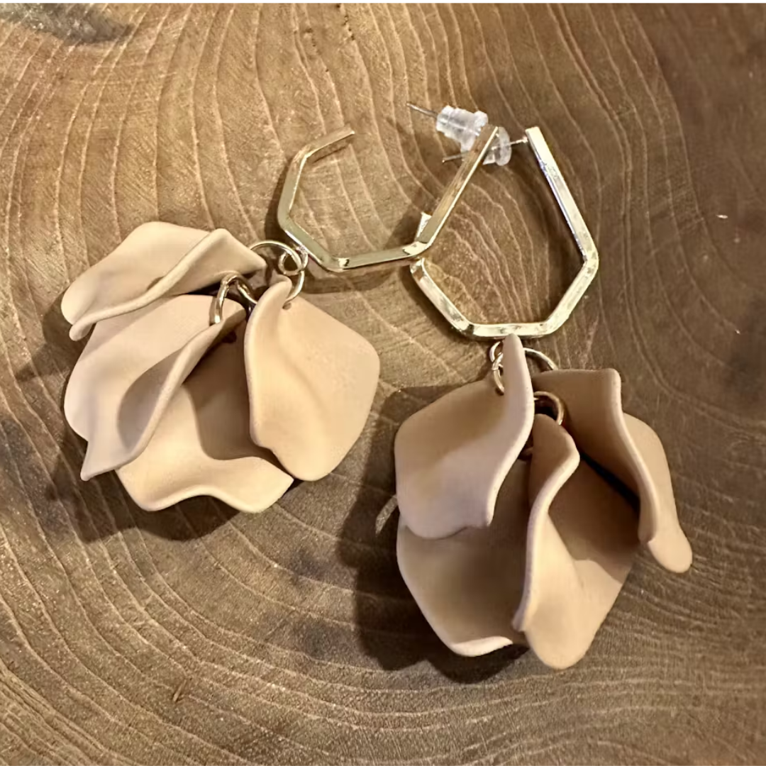 Midnight drops beige