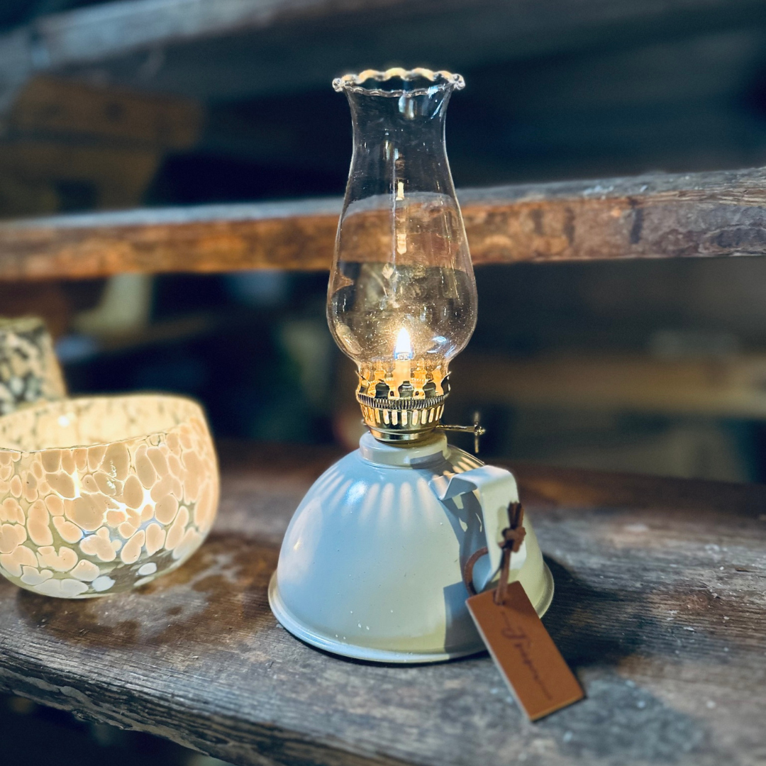 Fotogenlampa Skogvicker