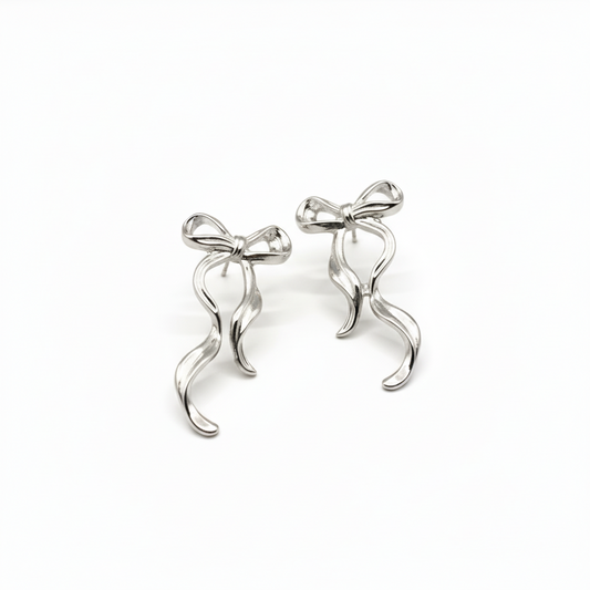 Örhängen Fancy Silver Bow